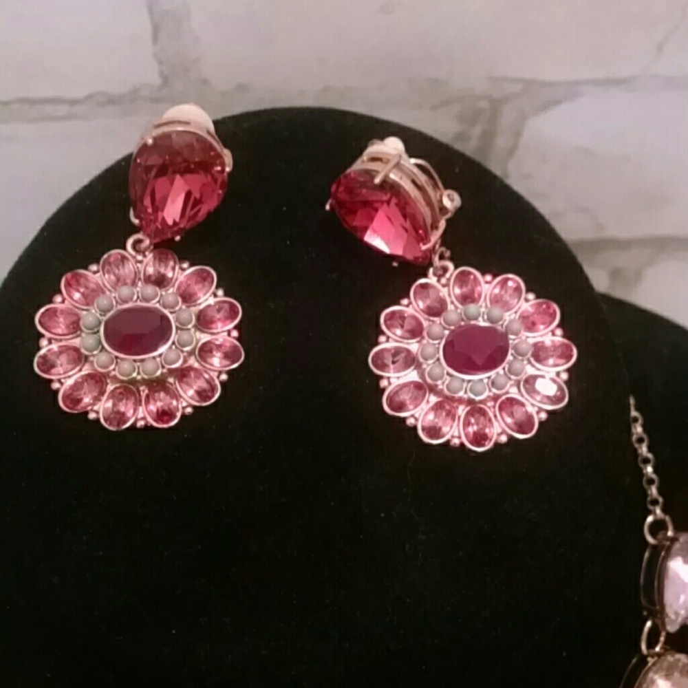 Necklace - Picture 3 of 4